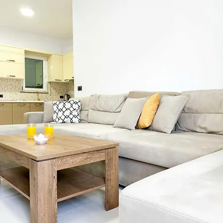 Apartment Exceptional 832