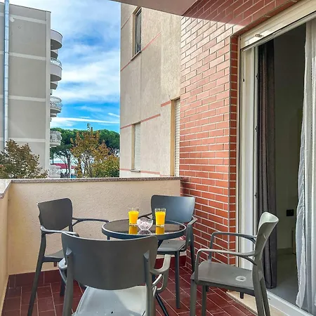 Exceptional 832 * Golem (Tirana)