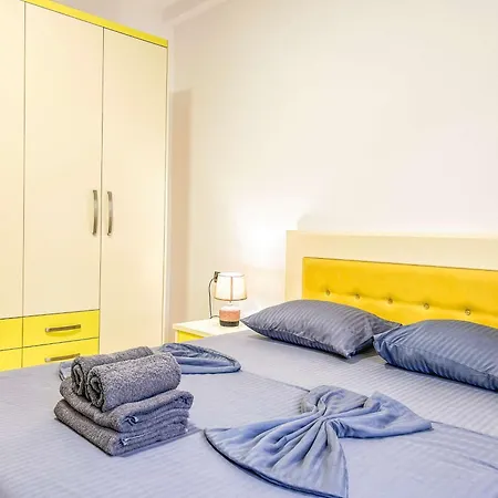 Apartment Exceptional 832