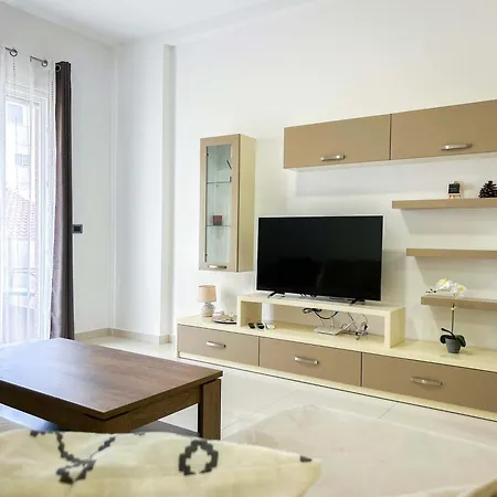 Exceptional 832 Apartment
